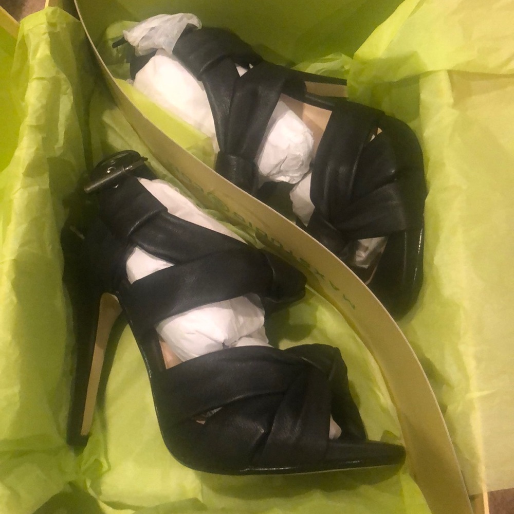 Max studio black Eva heels new size 6